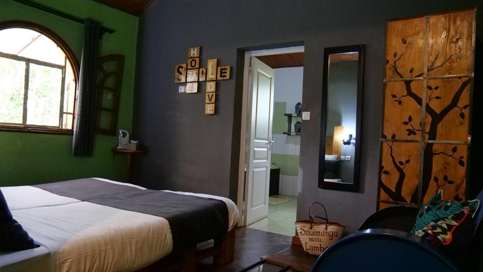 Souimanga-Hotel Antsirabe Esterno foto