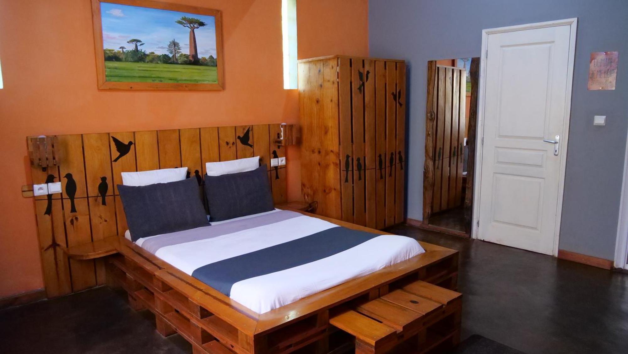 Souimanga-Hotel Antsirabe Esterno foto
